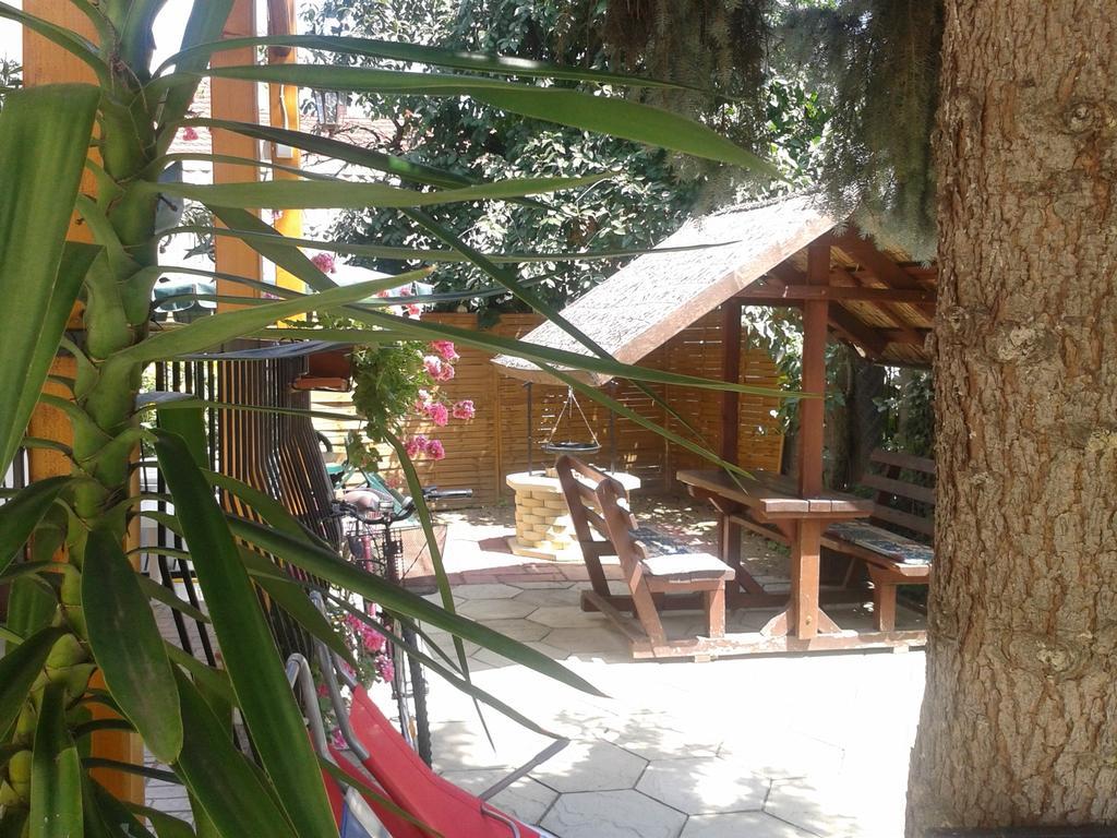 Deak Vendeghaz Apartman Hajduszoboszlo Exterior foto