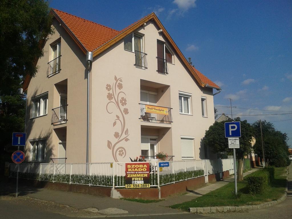 Deak Vendeghaz Apartman Hajduszoboszlo Exterior foto