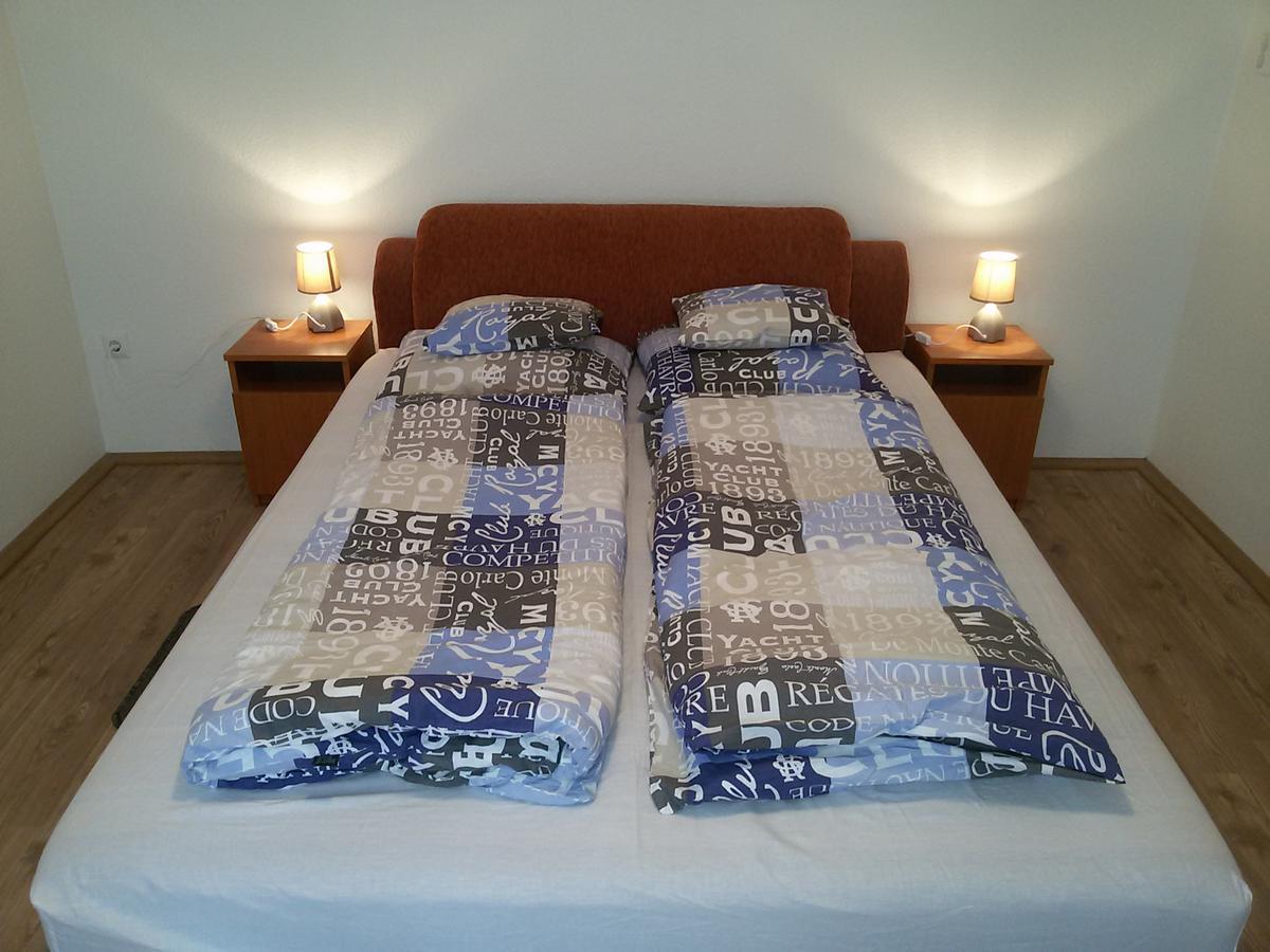 Deak Vendeghaz Apartman Hajduszoboszlo Exterior foto