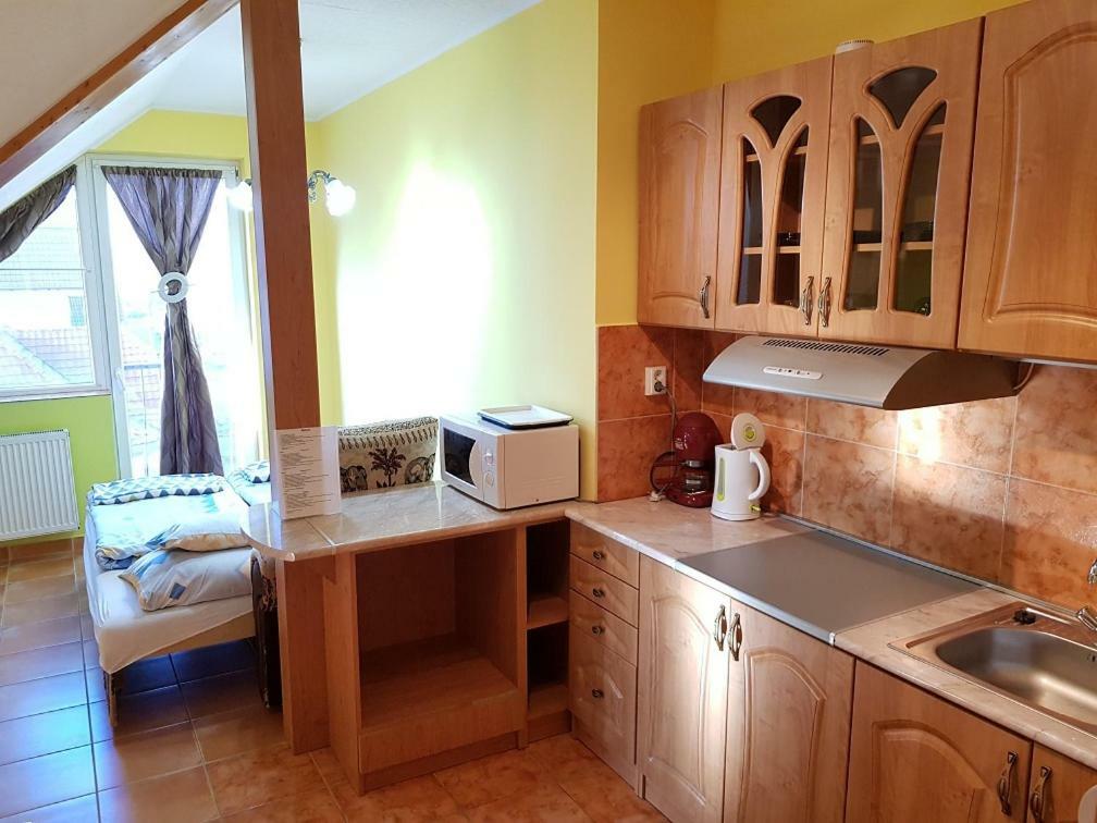 Deak Vendeghaz Apartman Hajduszoboszlo Exterior foto
