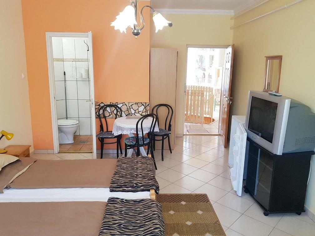 Deak Vendeghaz Apartman Hajduszoboszlo Exterior foto